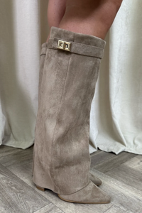 Taupe