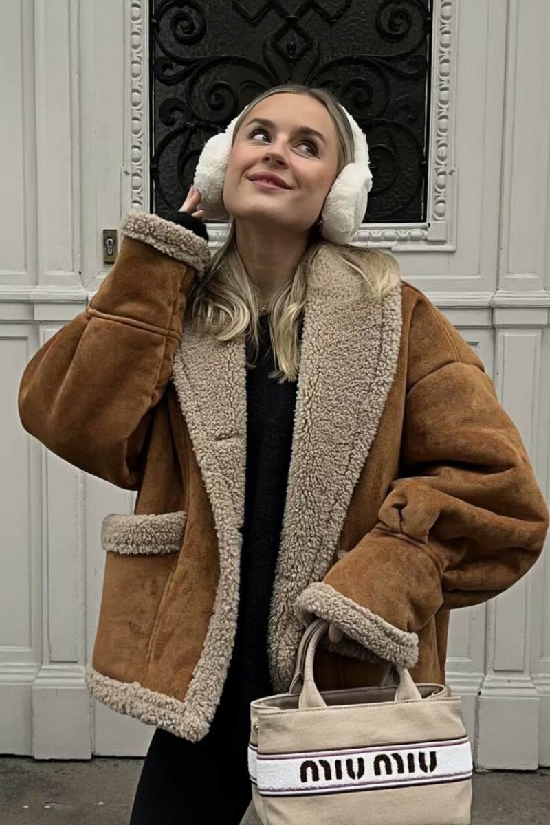 Side View of Anoura Winter Fleece Jacket